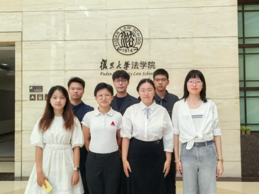 screenshot 2026-01-14 at 14-20-59 复旦大学法学院代表队获“尚法杯”2025年上海市高校大学生法治辩论赛冠军！.png