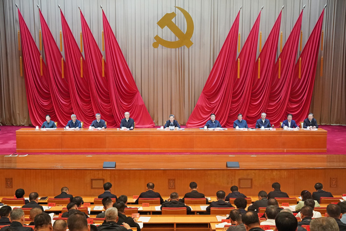 陈文清：树立和践行正确政绩观建设德才兼备的高素质政法队伍